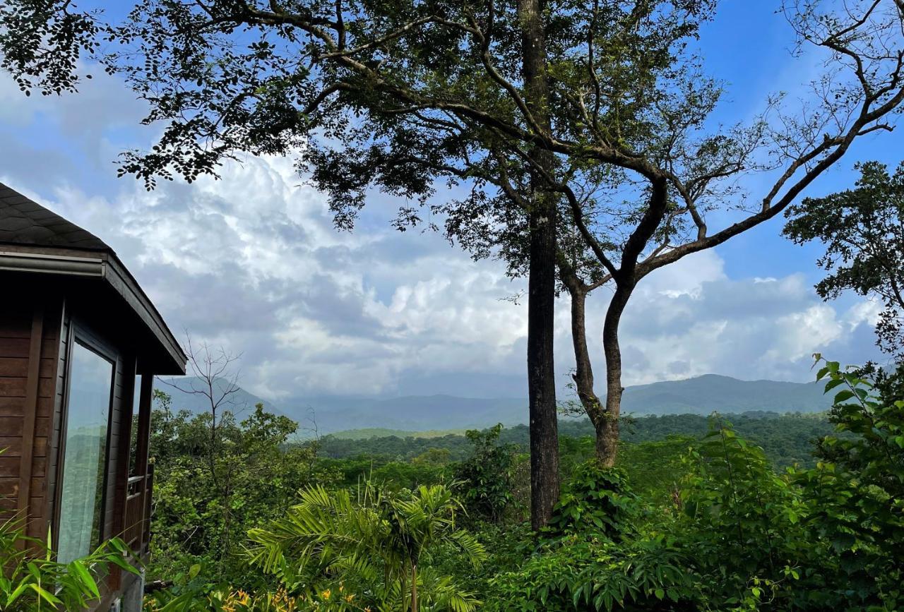 The Postcard Hideaway, Netravali Wildlife Sanctuary, Goa Hotel Vichondrem Luaran gambar